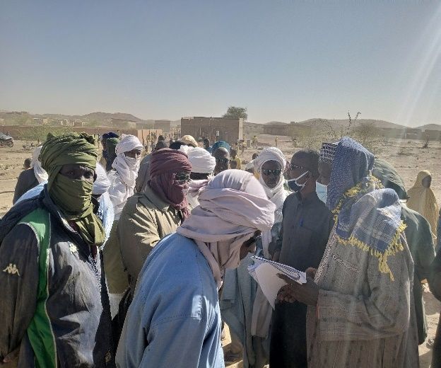Consultations publiques en zones nomades — photo 2 sur 4